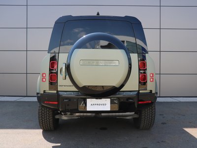 LAND ROVER DEFENDER - 10