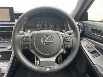 2025 Lexus RC thumbnail 14