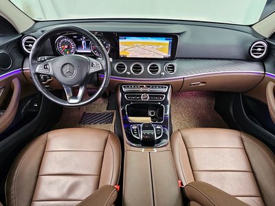 MERCEDES-BENZ E-CLASS - 5