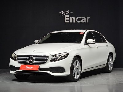 MERCEDES-BENZ E-CLASS - 1