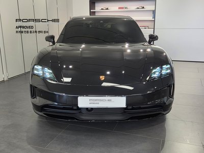 صورة 2 لـ 2025 Porsche TAYCAN
