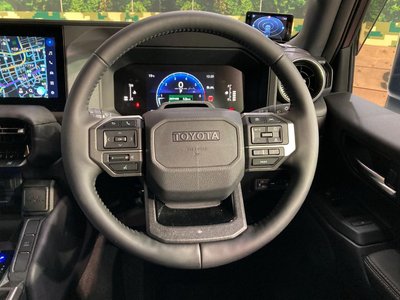 TOYOTA LAND CRUISER 250 - 7