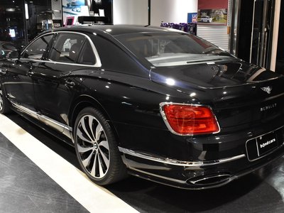 BENTLEY FLYING SPUR - 9