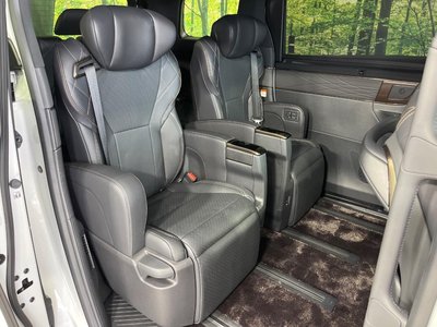 2024 Toyota VELLFIRE photo 9