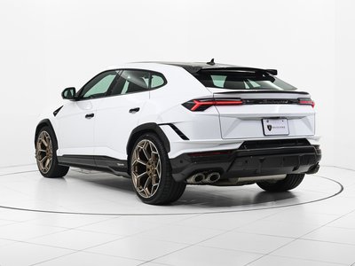 LAMBORGHINI URUS - 6
