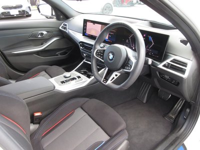 صورة مصغرة 33 لـ 2026 BMW 3 SERIES