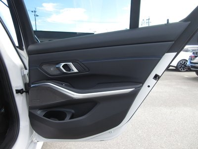 صورة مصغرة 25 لـ 2026 BMW 3 SERIES