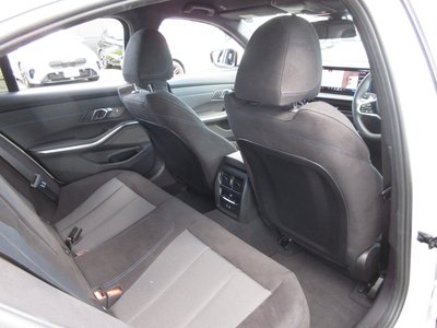 صورة مصغرة 26 لـ 2026 BMW 3 SERIES