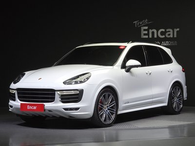 PORSCHE NEW CAYENNE