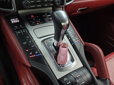 PORSCHE NEW CAYENNE - 9