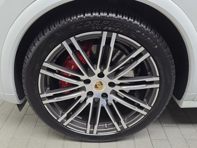 PORSCHE NEW CAYENNE - 6