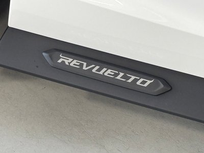 صورة مصغرة 22 لـ 2025 Lamborghini REVUELTO