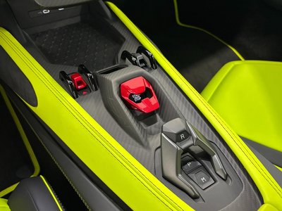 صورة مصغرة 42 لـ 2025 Lamborghini REVUELTO