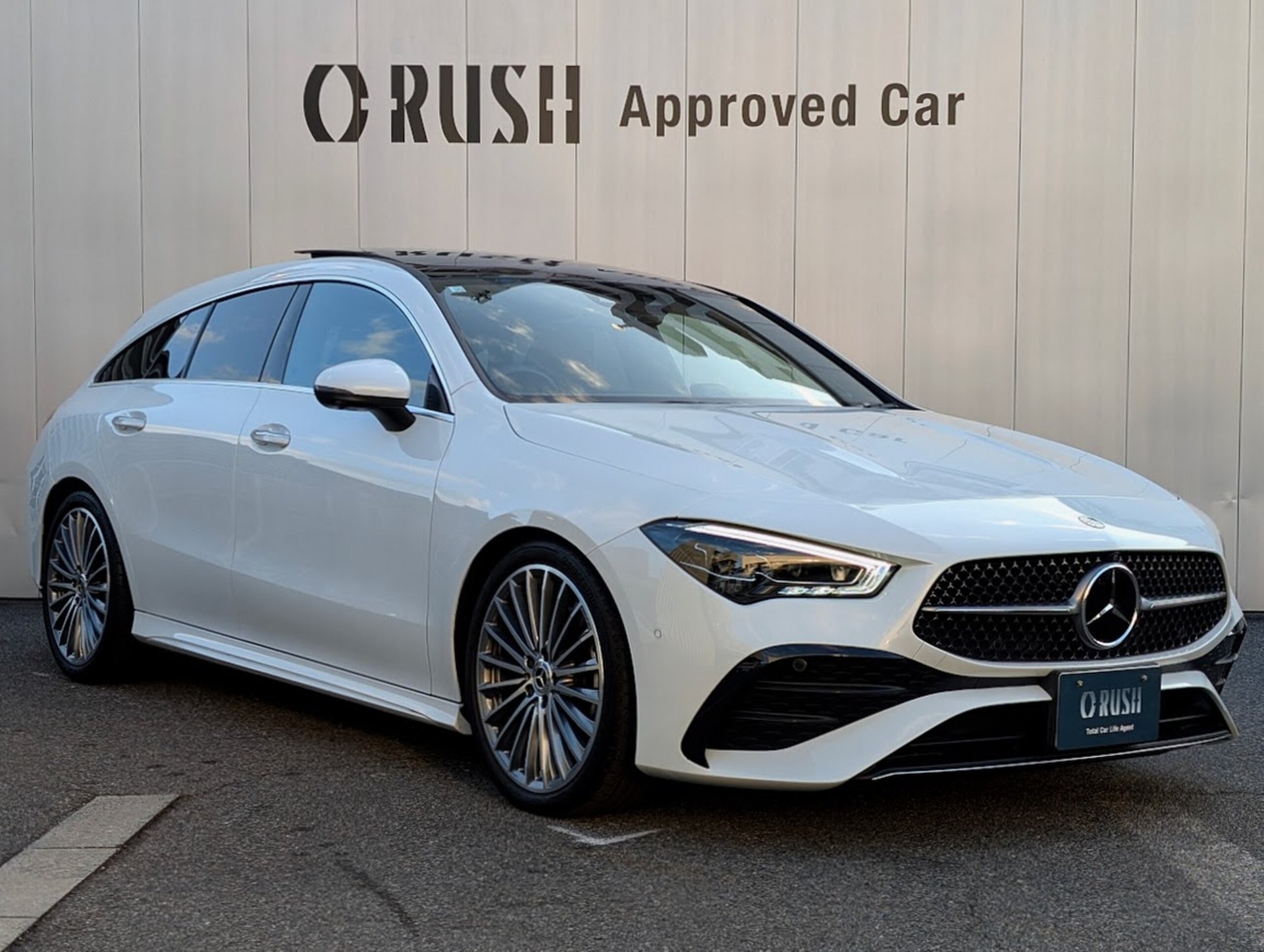 MERCEDES-BENZ CLA SHOOTING BRAKE - View 1