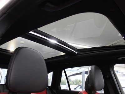 MERCEDES-BENZ GLC - 7