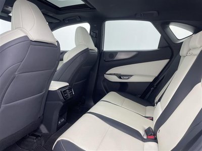 صورة مصغرة 33 لـ 2023 Lexus NX