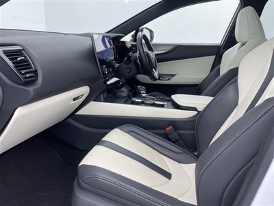 صورة مصغرة 31 لـ 2023 Lexus NX