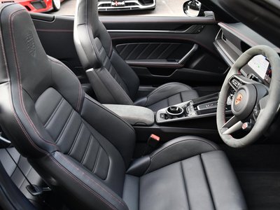 PORSCHE 911 CABRIOLET - 6