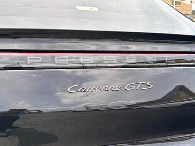 2022 Porsche CAYENNE — миниатюра 17