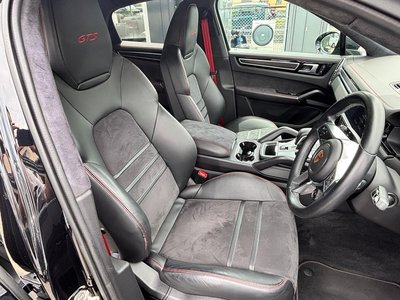 2022 Porsche CAYENNE — миниатюра 29