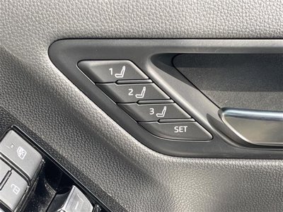 2023 Toyota LAND CRUISER 300 — миниатюра 36