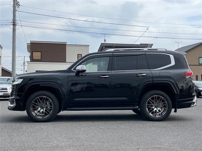 TOYOTA LAND CRUISER 300 - 5