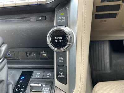 2023 Toyota LAND CRUISER 300 — миниатюра 25