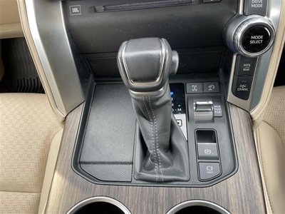 2023 Toyota LAND CRUISER 300 — миниатюра 24
