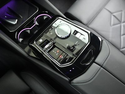 2026 BMW 5 SERIES — фото 9
