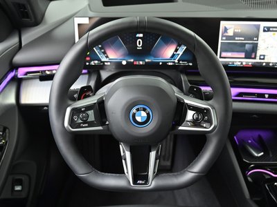 2026 BMW 5 SERIES — миниатюра 13