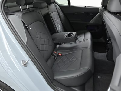 2026 BMW 5 SERIES — миниатюра 12