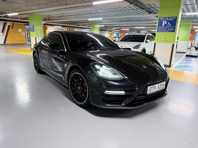 صورة 4 لـ 2018 Porsche PANAMERA