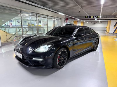 صورة 5 لـ 2018 Porsche PANAMERA