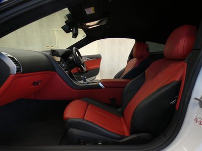 BMW 8 SERIES - 8