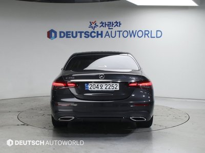 MERCEDES-BENZ E-CLASS - 5