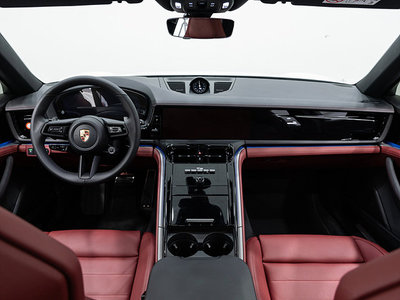PORSCHE PANAMERA - 4