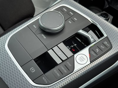 2025 BMW 3 SERIES 缩略图 30