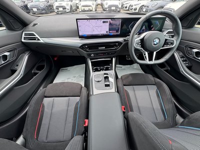 صورة 4 لـ 2025 BMW 3 SERIES
