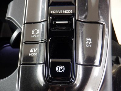 TOYOTA CROWN SPORT - 10