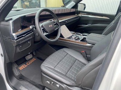 CADILLAC ESCALADE - 4