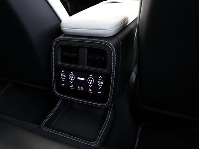 صورة مصغرة 16 لـ 2022 Porsche TAYCAN