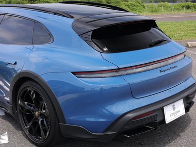 صورة مصغرة 46 لـ 2022 Porsche TAYCAN