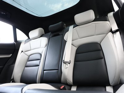 صورة مصغرة 60 لـ 2022 Porsche TAYCAN