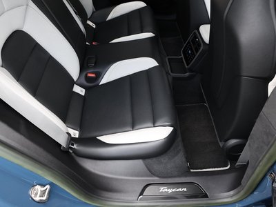 صورة مصغرة 58 لـ 2022 Porsche TAYCAN