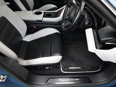 صورة مصغرة 56 لـ 2022 Porsche TAYCAN