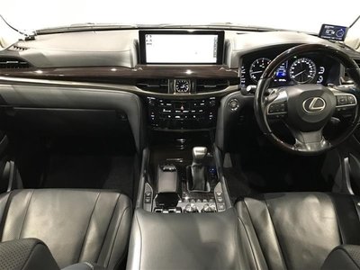 2016 Lexus LX — фото 4