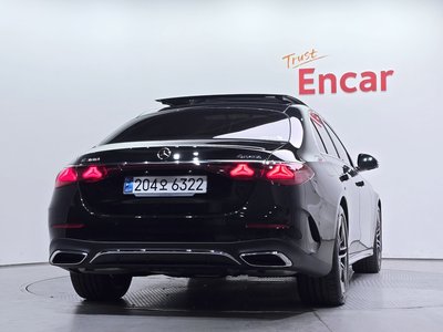 MERCEDES-BENZ E-CLASS - 4