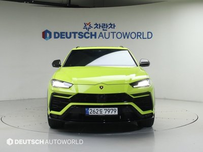 LAMBORGHINI URUS - 2