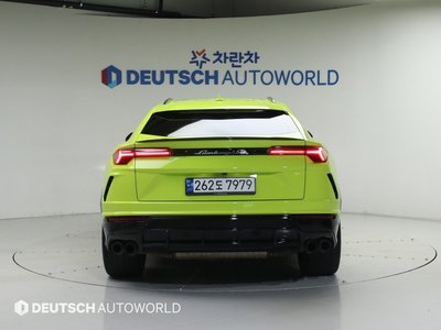 LAMBORGHINI URUS - 3