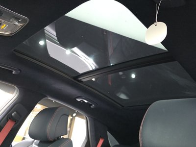 2021 Genesis GV70 — миниатюра 19